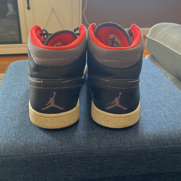 Jordan 1 Mid ‘Holiday’(2015) Men’s size 9 - Picture 4 of 6